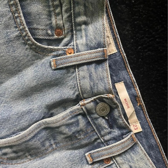 Levi’s Wedjie Jeans - Picture 2 of 2
